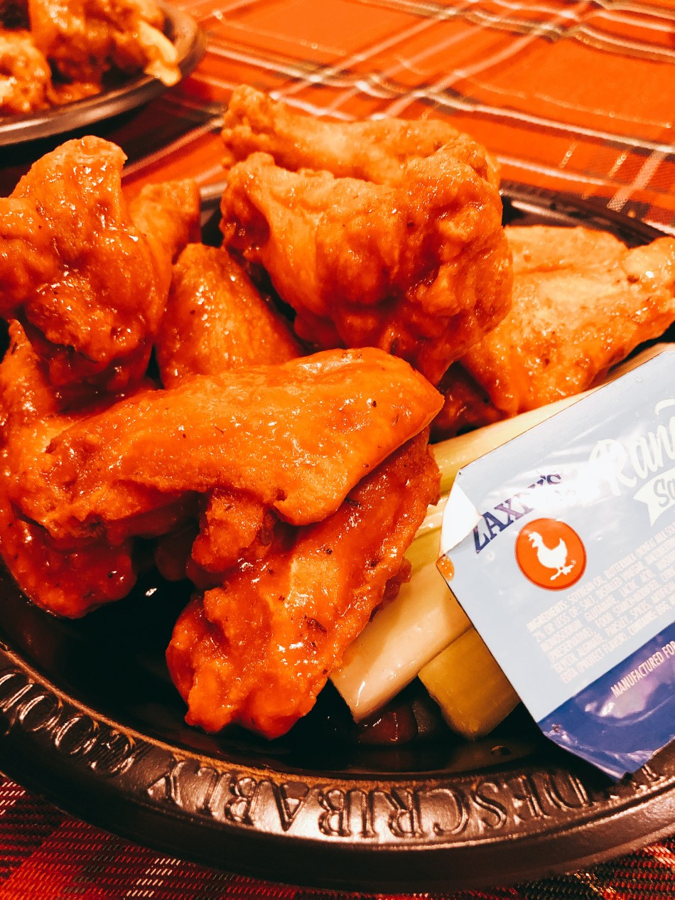 chicken bone-in wings, Zaxby's