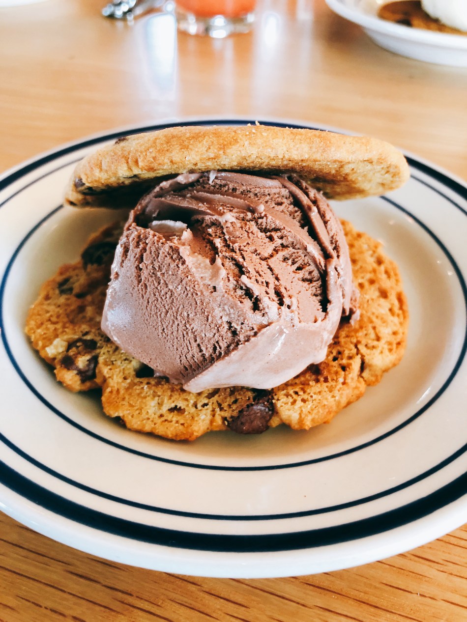 Next Door Eatery, Indianapolis, Galentine's Day